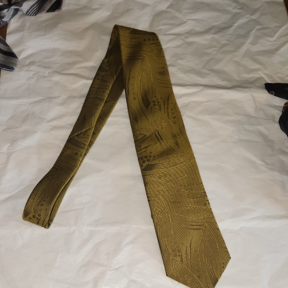 Cotler Men's Green Tie -95%Polyester 5%Silk